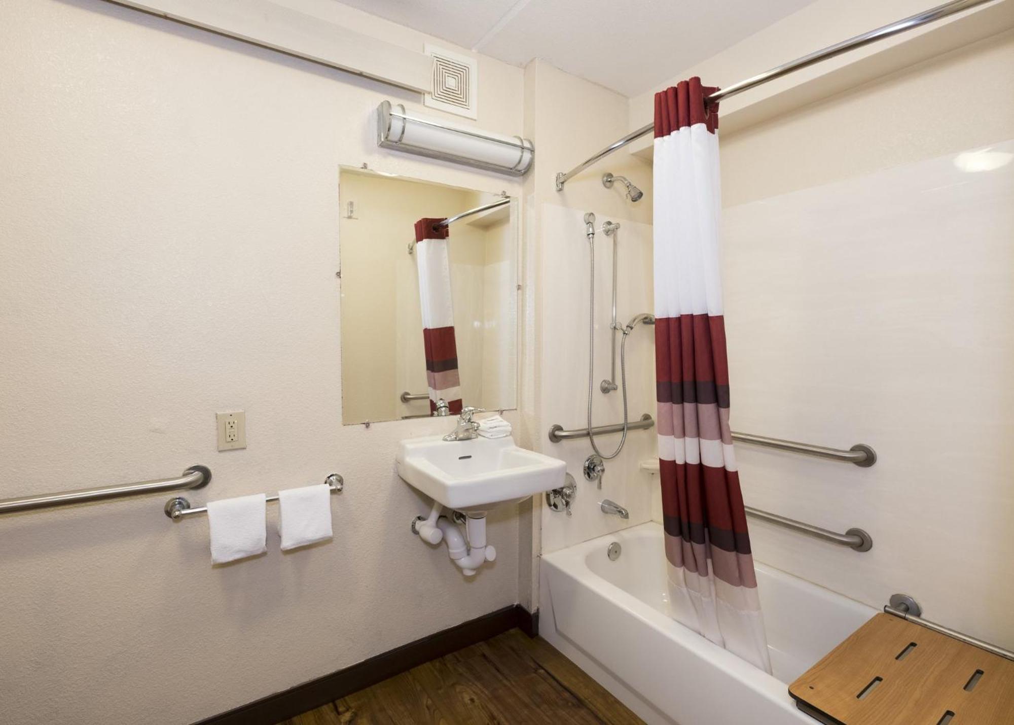 Red Roof Inn Hickory Εξωτερικό φωτογραφία