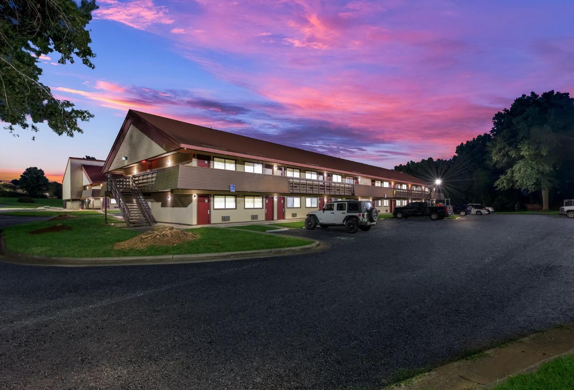 Red Roof Inn Hickory Εξωτερικό φωτογραφία